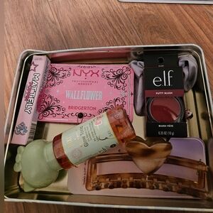 Valentines Makeup And Accessories Box